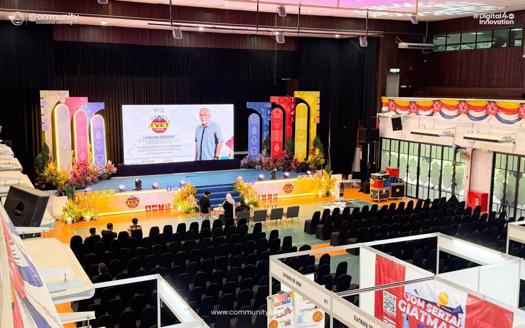 Persiapan sedang rancak di Dewan Suarah Sri Aman untuk Karnival TVET Sarawak 2025!