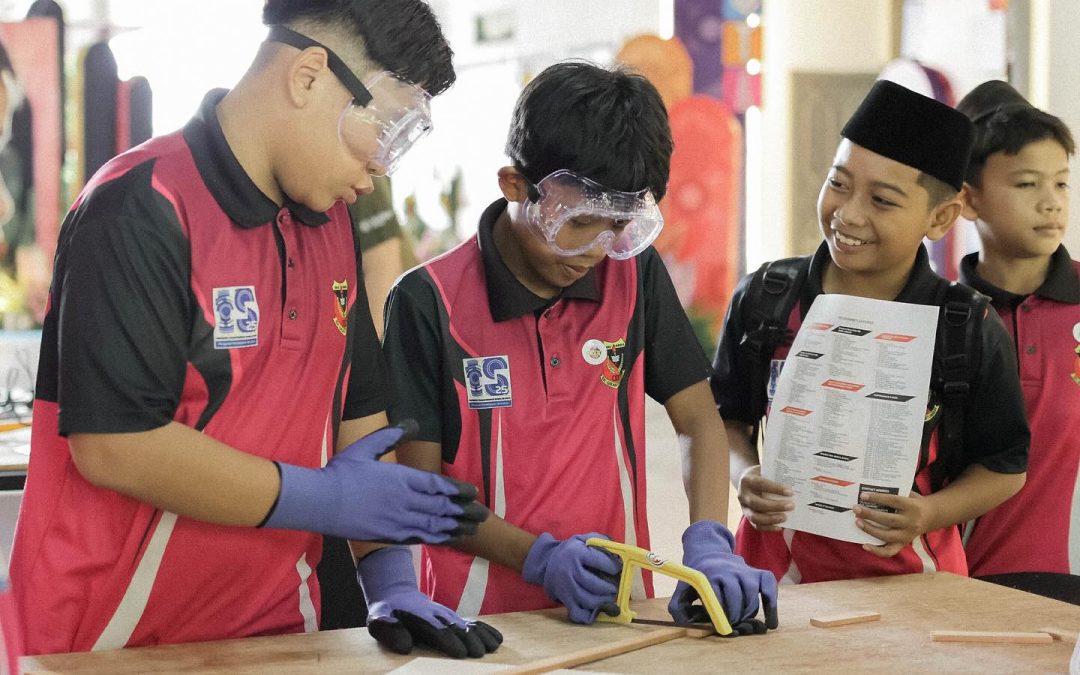 Karnival TVET Sarawak 2025 bermula dengan penuh tenaga di Dewan Suarah Sri Aman!